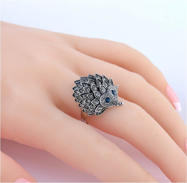 Vintage Punk Ring Unique Carved